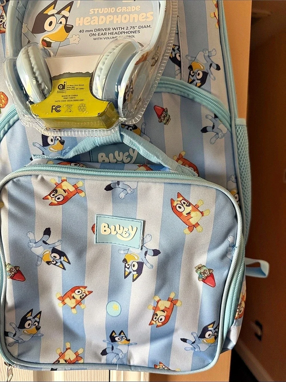 Bluey Bluey Studio Grade Backpack with Headphones Blue & White NWT